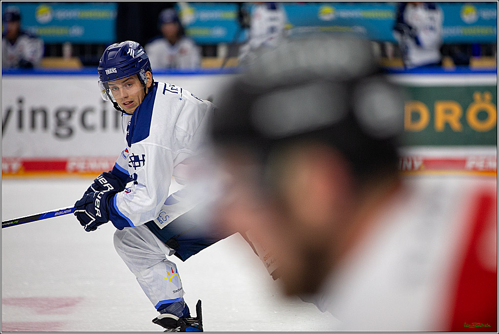 PENNY DEL; Koelner Haie- Straubing Tigers; Koeln, 09.10.2022